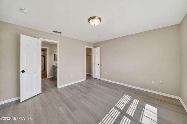 7800 POINT MEADOWS Drive 934, Jacksonville, FL 32256