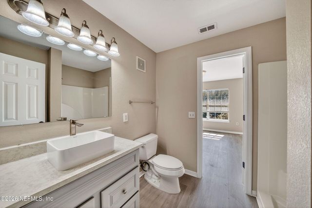 7800 POINT MEADOWS Drive 934, Jacksonville, FL 32256