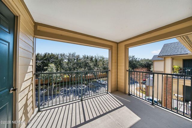 7800 POINT MEADOWS Drive 934, Jacksonville, FL 32256