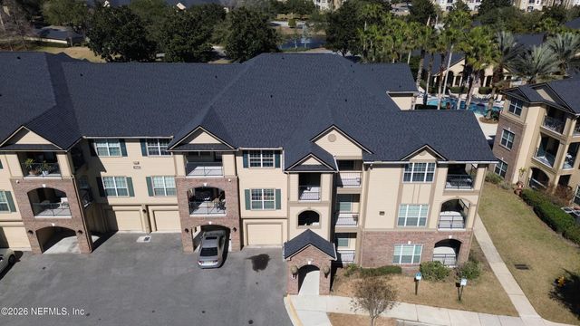 7800 POINT MEADOWS Drive 934, Jacksonville, FL 32256