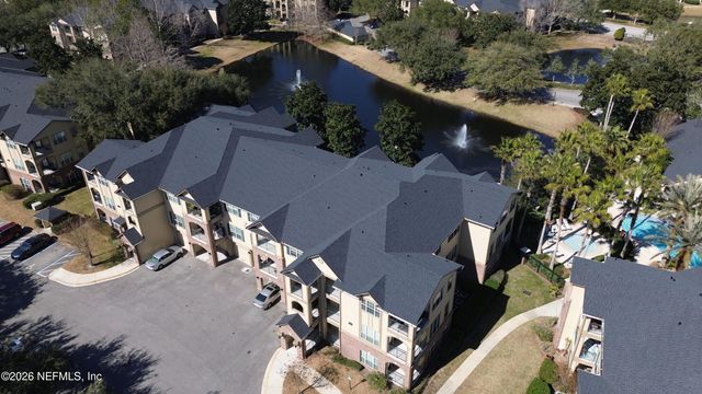 7800 POINT MEADOWS Drive 934, Jacksonville, FL 32256