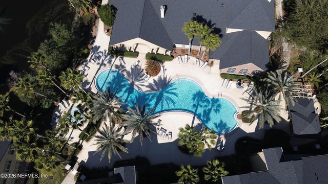 7800 POINT MEADOWS Drive 934, Jacksonville, FL 32256