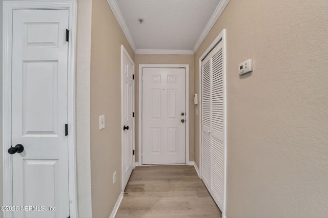 7800 POINT MEADOWS Drive 934, Jacksonville, FL 32256