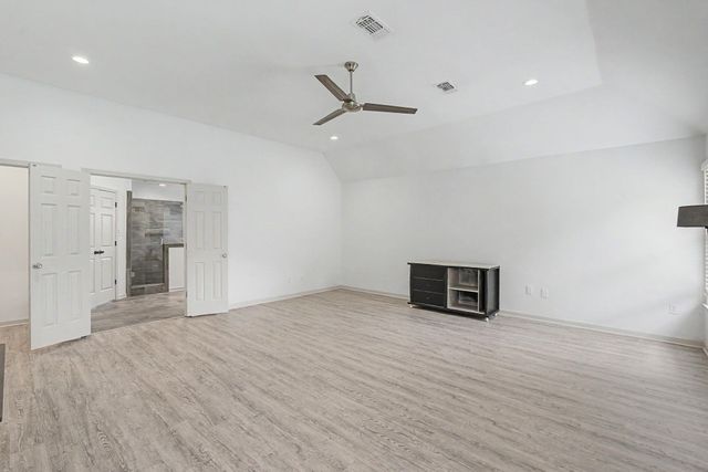 1955 HAMBURG CV, Memphis, TN 38016