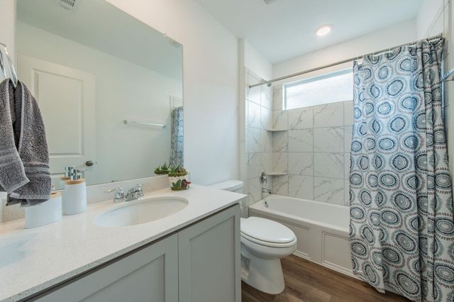 1704 Cobblecrest LN, Leander, TX 78641