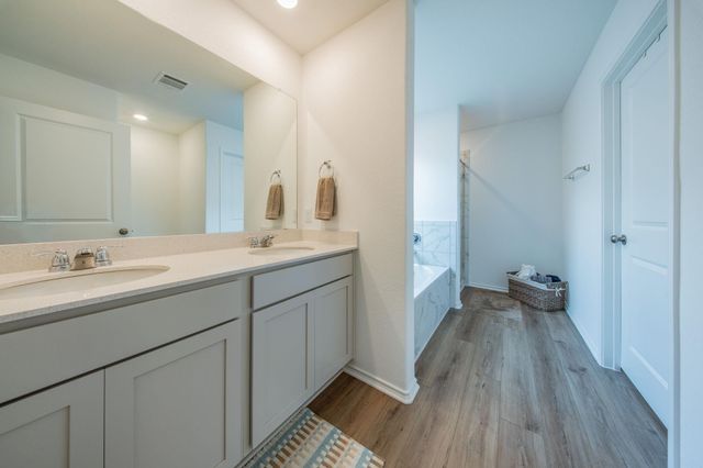 1704 Cobblecrest LN, Leander, TX 78641