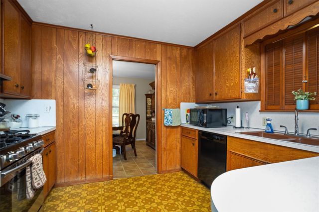 5206 Lotus Lane, Lufkin, TX 75904