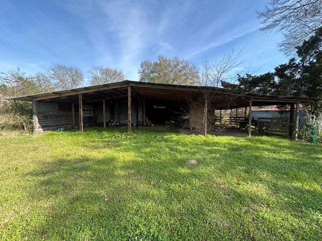 5206 Lotus Lane, Lufkin, TX 75904