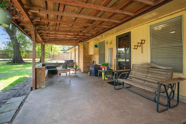 5206 Lotus Lane, Lufkin, TX 75904