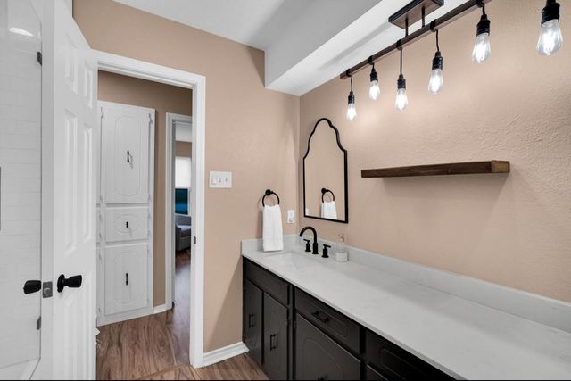 605 Steeplechase Drive, Bedford, TX 76021