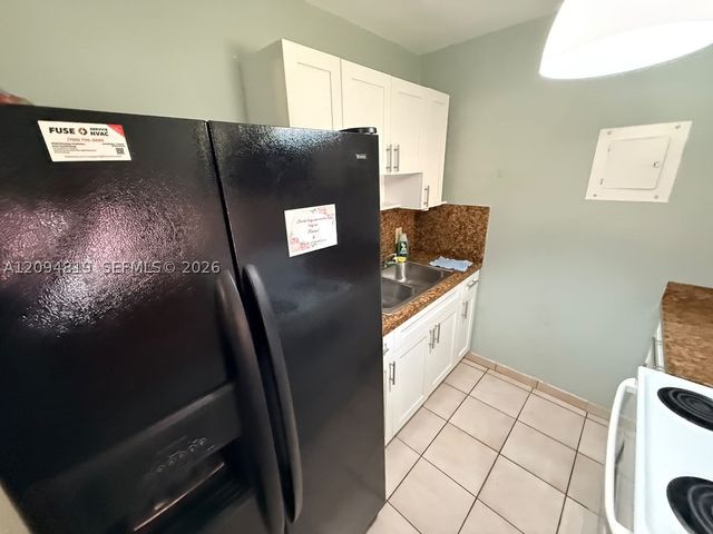 1285 W 26th Pl 205, Hialeah, FL 33010