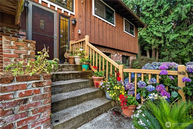 1006 Sandy Bend Road, Castle Rock, WA 98611