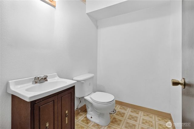 1006 Sandy Bend Road, Castle Rock, WA 98611