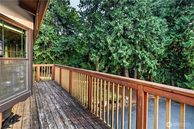 1006 Sandy Bend Road, Castle Rock, WA 98611