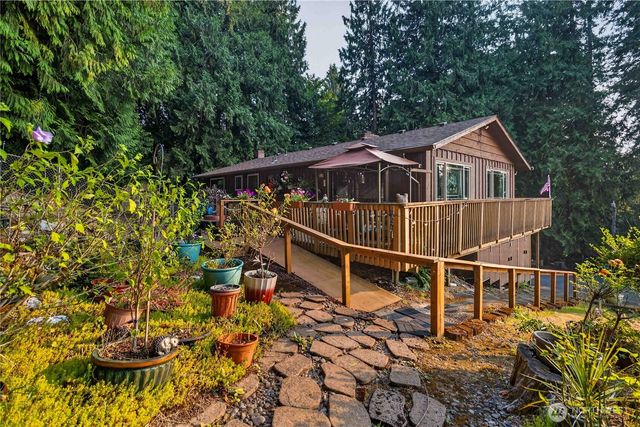 1006 Sandy Bend Road, Castle Rock, WA 98611