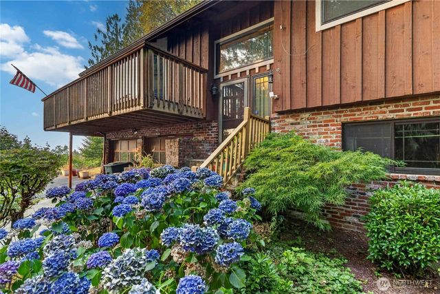 1006 Sandy Bend Road, Castle Rock, WA 98611