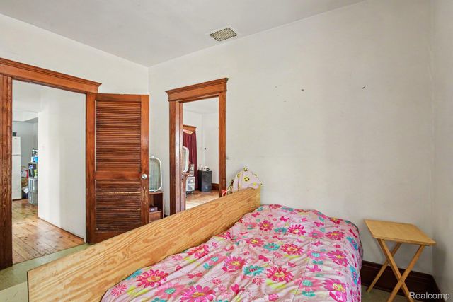 242 N Elizabeth Street, Marine City, MI 48039