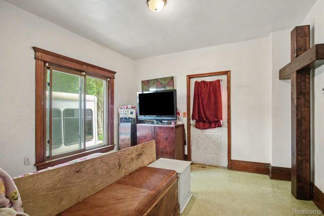 242 N Elizabeth Street, Marine City, MI 48039