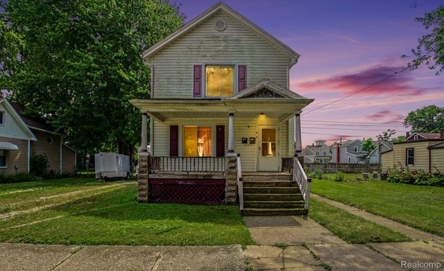 242 N Elizabeth Street, Marine City, MI 48039