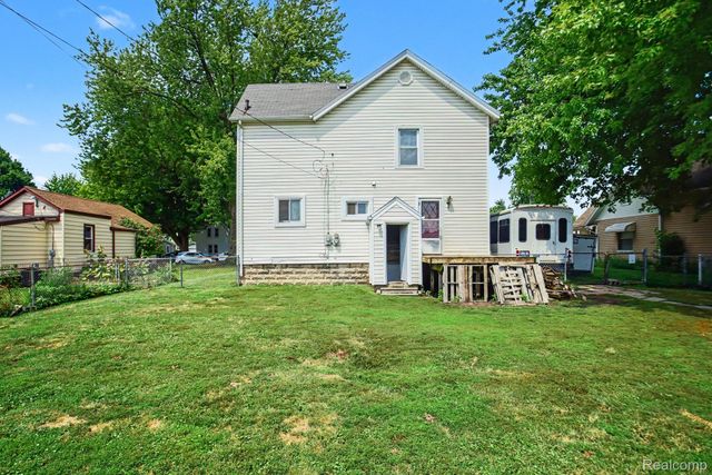 242 N Elizabeth Street, Marine City, MI 48039