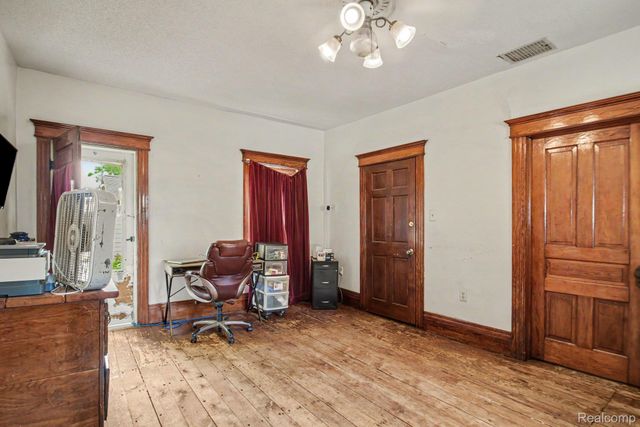 242 N Elizabeth Street, Marine City, MI 48039
