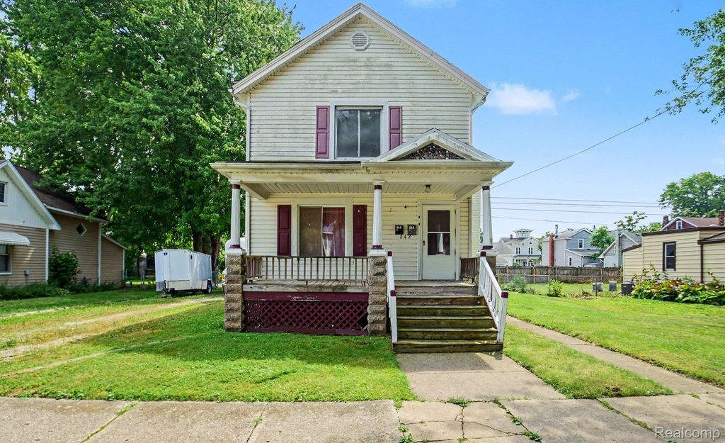 242 N Elizabeth Street, Marine City, MI 48039
