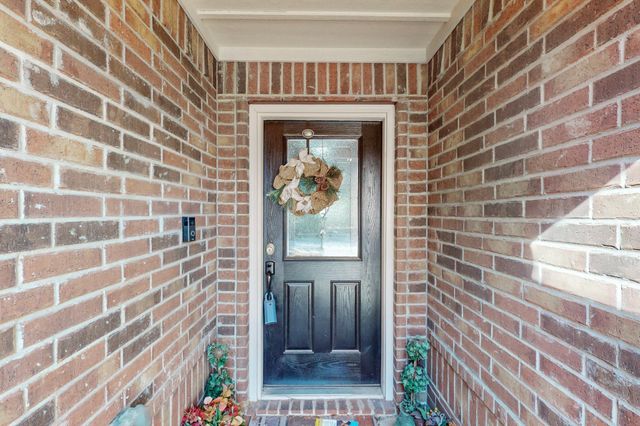 6133 Chalk Hollow Drive, Fort Worth, TX 76179