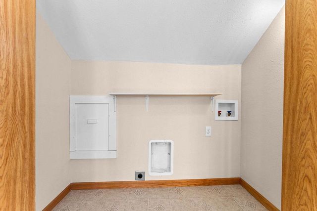 233 S Locust Street, Reedsburg, WI 53959