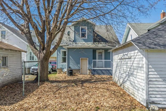 233 S Locust Street, Reedsburg, WI 53959