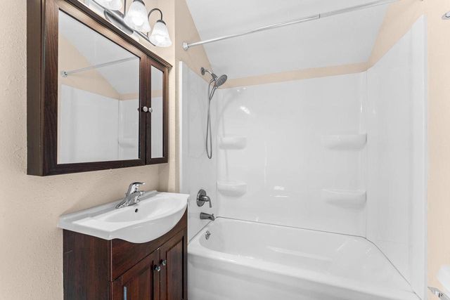 233 S Locust Street, Reedsburg, WI 53959