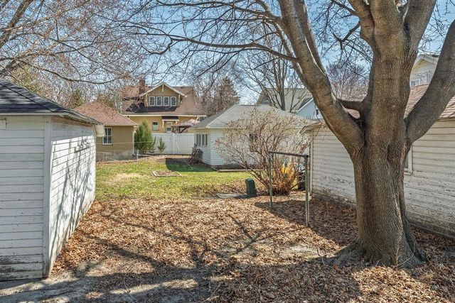 233 S Locust Street, Reedsburg, WI 53959