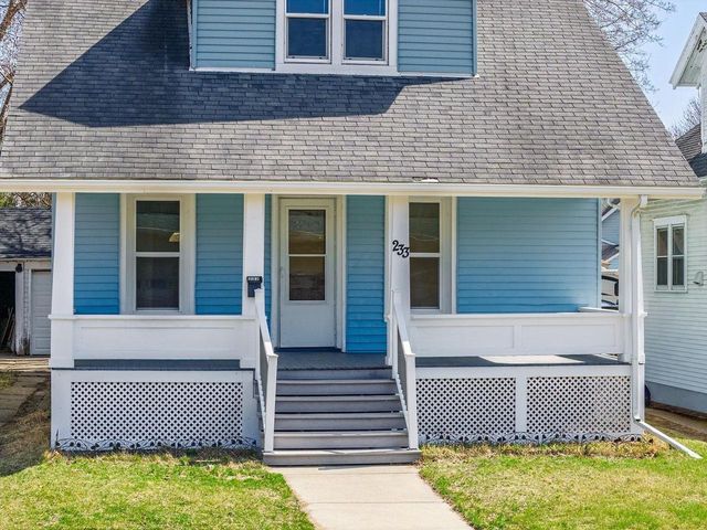 233 S Locust Street, Reedsburg, WI 53959