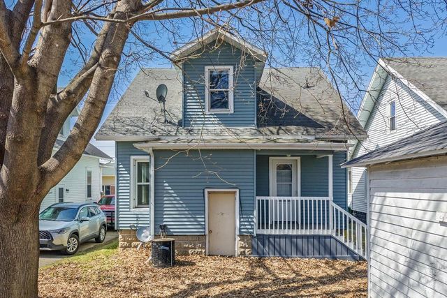 233 S Locust Street, Reedsburg, WI 53959