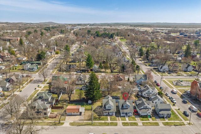 233 S Locust Street, Reedsburg, WI 53959