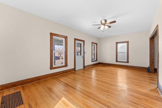 233 S Locust Street, Reedsburg, WI 53959