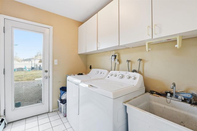 15 RIDGE RD, Parsipanny Troyhill, NJ 07054