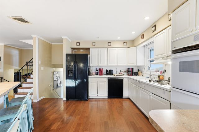 15 RIDGE RD, Parsipanny Troyhill, NJ 07054