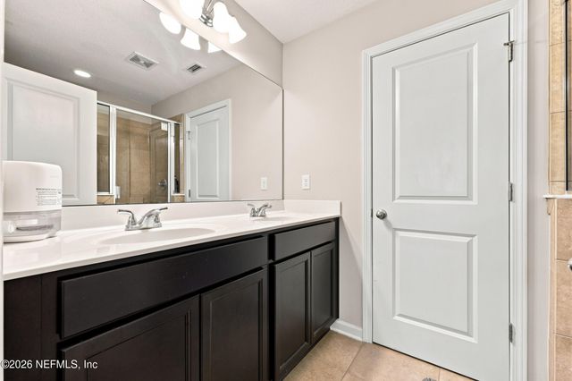 1545 LANDAU Road, Jacksonville, FL 32225