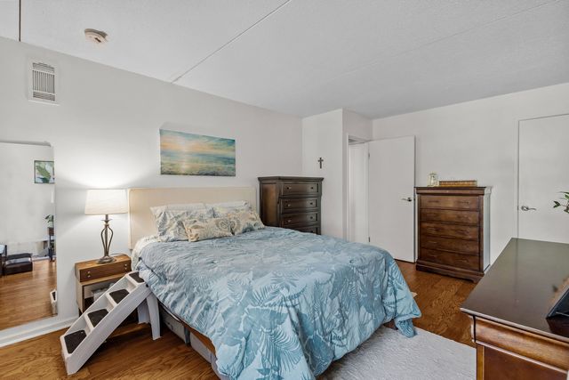 1625 Sheridan Road 206, Wilmette, IL 60091