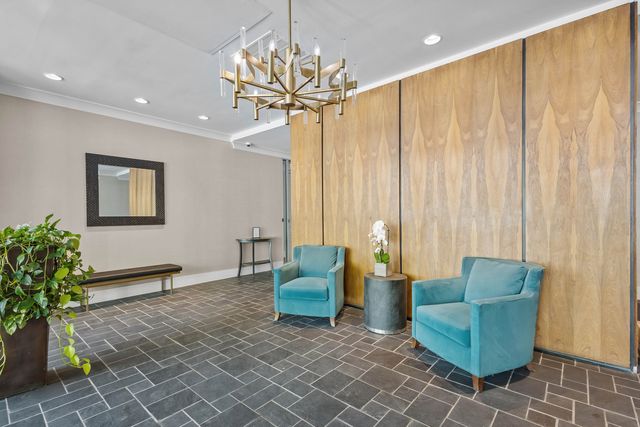 1625 Sheridan Road 206, Wilmette, IL 60091