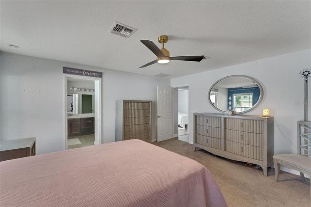 2017 ORANGE AVENUE, St Cloud, FL 34769