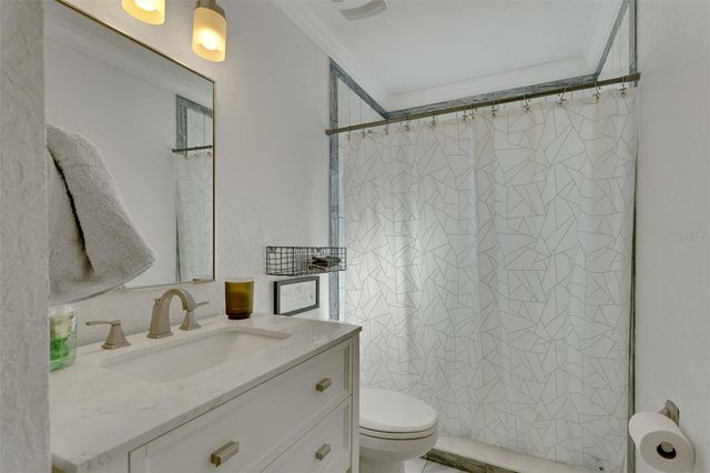 2017 ORANGE AVENUE, St Cloud, FL 34769