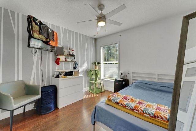 2017 ORANGE AVENUE, St Cloud, FL 34769