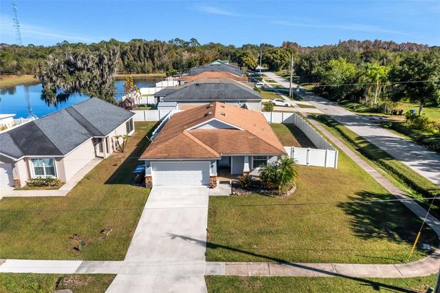 2017 ORANGE AVENUE, St Cloud, FL 34769