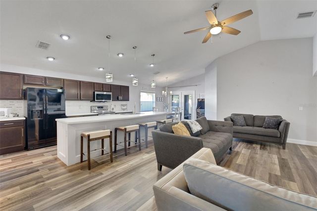 2017 ORANGE AVENUE, St Cloud, FL 34769