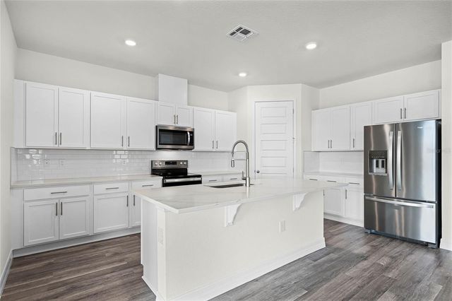 8599 BRIDGEPORT BAY CIRCLE, Mount Dora, FL 32757