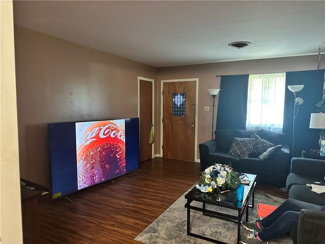 30 S 5th Avenue, Dardanelle, AR 72834