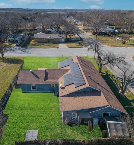 1318 Hanover Street, Weatherford, TX 76086