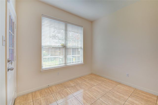 7611 S Linpar Court, Houston, TX 77040