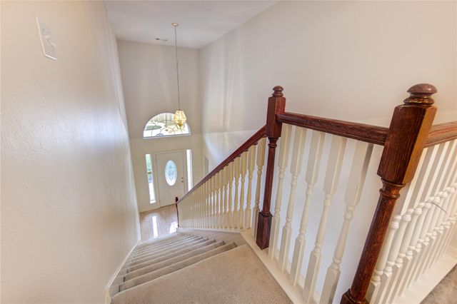 7611 S Linpar Court, Houston, TX 77040